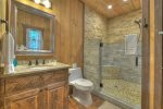 Indian Creek Lodge - Master Suite Bath 2 